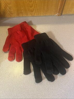 Two Pairs Knit Gloves - Red and Black